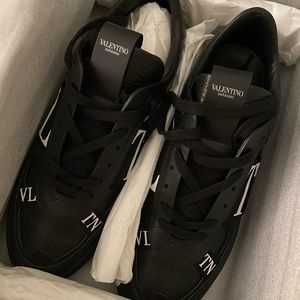 Men’s Valentino Garavani Uomo Sneakers